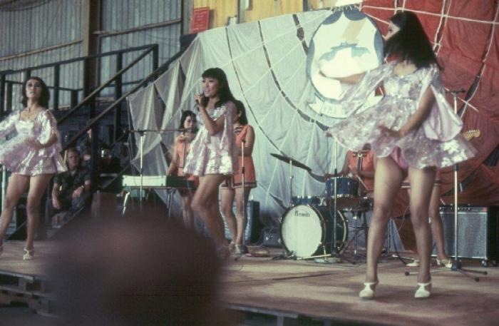vintage-girl-bands (5)