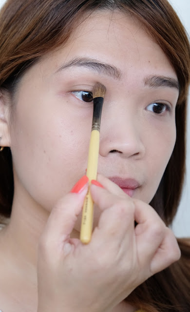 a photo of How to contour the eye area using Essence Contouring Eyeshadow Set.