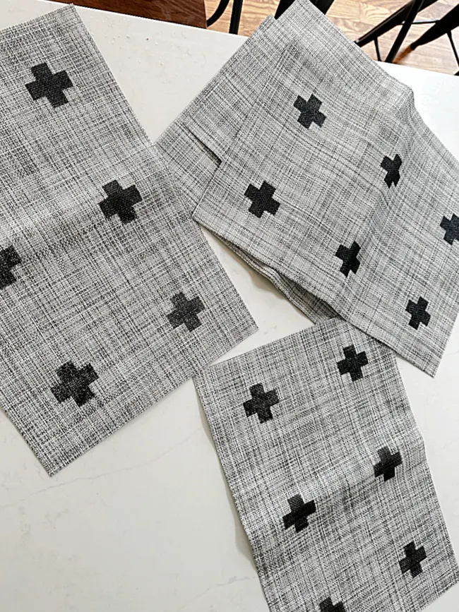 cross patterned placemats