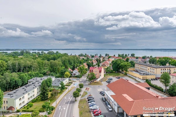 Giżycko wieża ciśnień widok na jezioro Niegocin