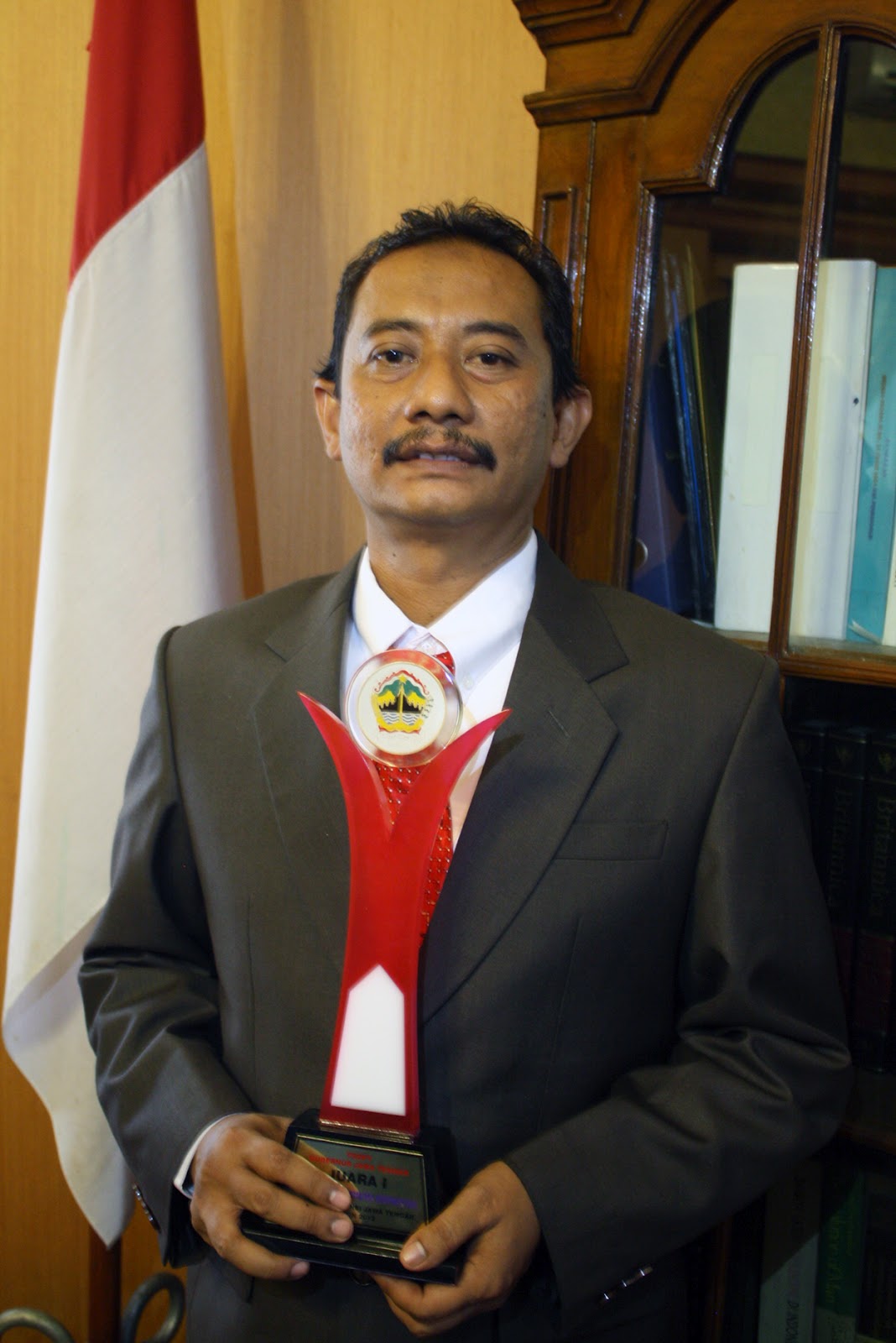 Soleh Amin, Juara I Guru Berprestasi Jateng - HARIAN 