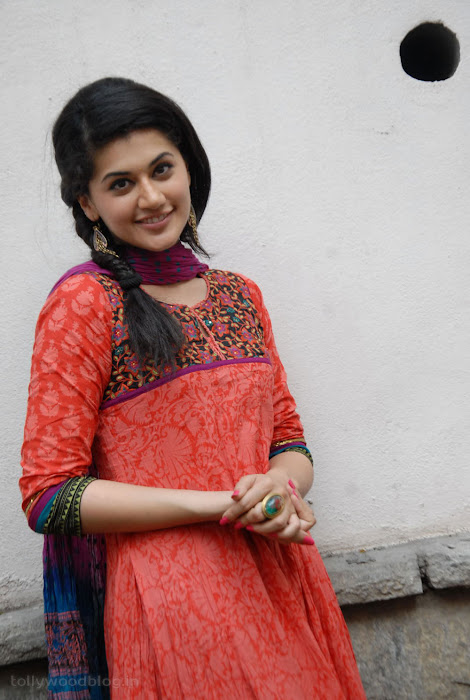 taapsee pannu gorgeous photo gallery