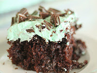 THIN MINT POKE CAKE RECIPE