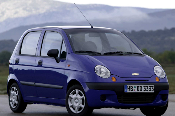 Chevrolet Matiz Side view