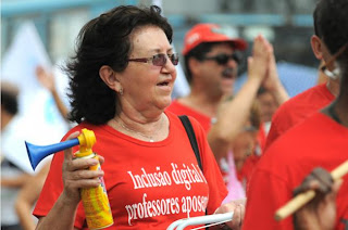 Professores do DF encerram a greve que durou 52 dias