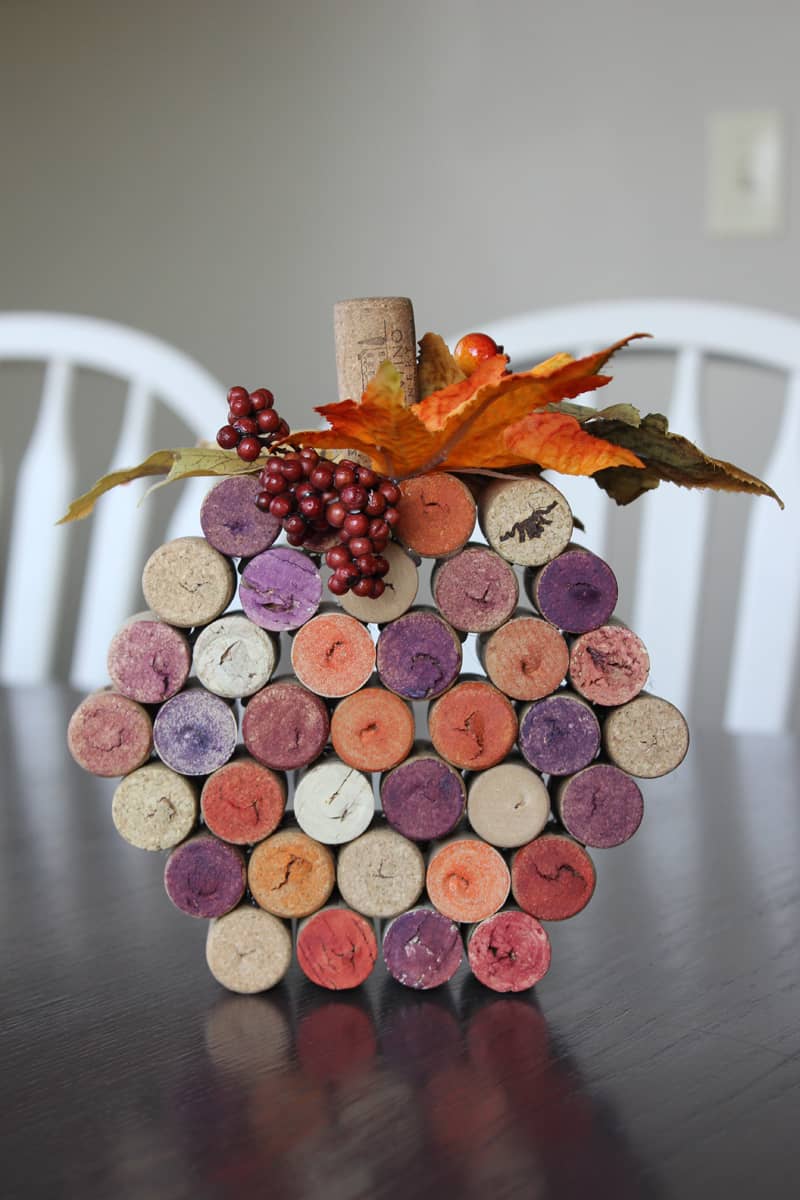 Wine Cork Projects - Fun DIY Decor made from Wine Corks