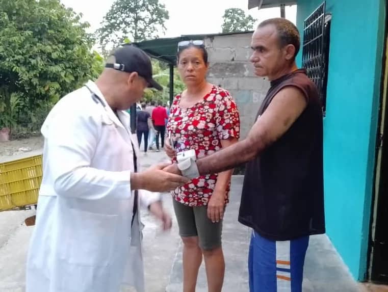 Desplegados equipos de salud para la atención de familias afectadas por las lluvias