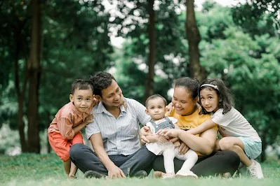 Parenting in the Digital Age: Balancing Screen Time and Family TimeParenting in the Digital Age: Balancing Screen Time and Family Time