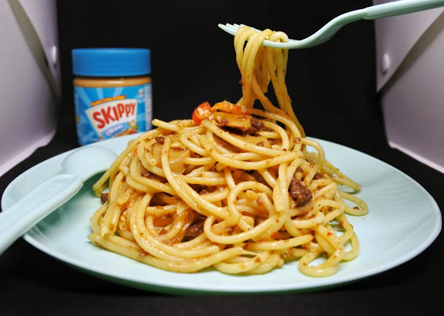 #AlaIlhamTiwi: Spagetti with Chicken and Skippy Sauce