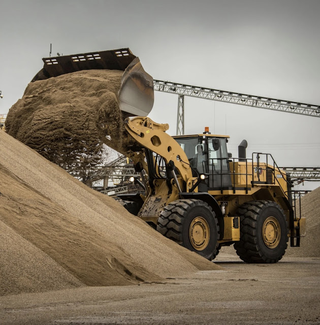 Large Cat Wheel Loaders