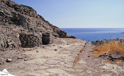 ミノア文明・ミルトス・ピルゴス遺跡 Minoan Paved Street, Myrtos-Pirgos／©legend ej