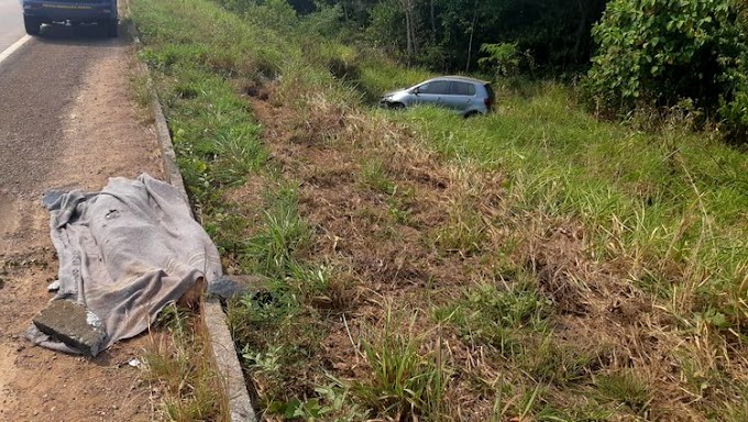 Andarilho morre atropelado na BR-364 e três pessoas ficam feridas