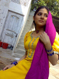 Sanam Balouch actress