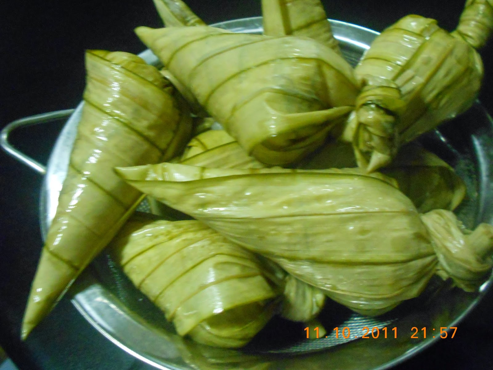 namakucella KETUPAT  PALAS VERSI JANTUNG   