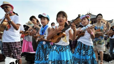 Rekor Pemain Ukulele Terbanyak Saat Ini Milik Jepang [ www.Up2Det.com ]