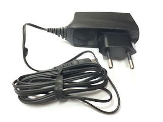 Charger Nokia AC-2E AC2E Original 100% Nokia 7610 N-Gage 8310  8800 Classic 9500 Colokan Besar