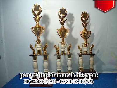Deskripsi Produk Piala Marmer Kaki 4, Piala Marmer Tulungagung, Harga Piala Marmer Besar