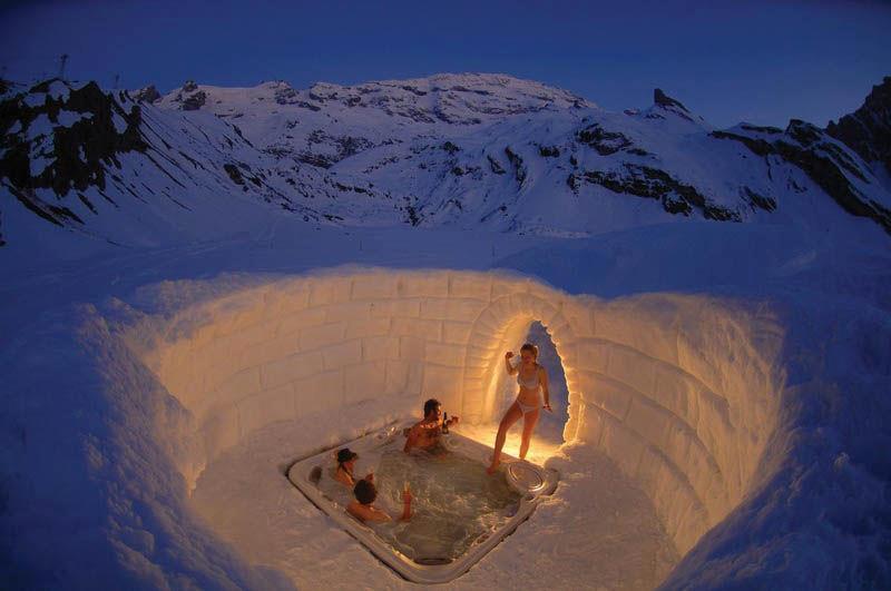 Outdoor jacuzzi on the Matterhorn | Most Beautiful Pages