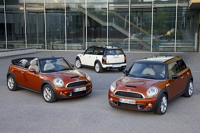 2011 Facelifted Mini Cooper Clubman and Convertible Pictures and details