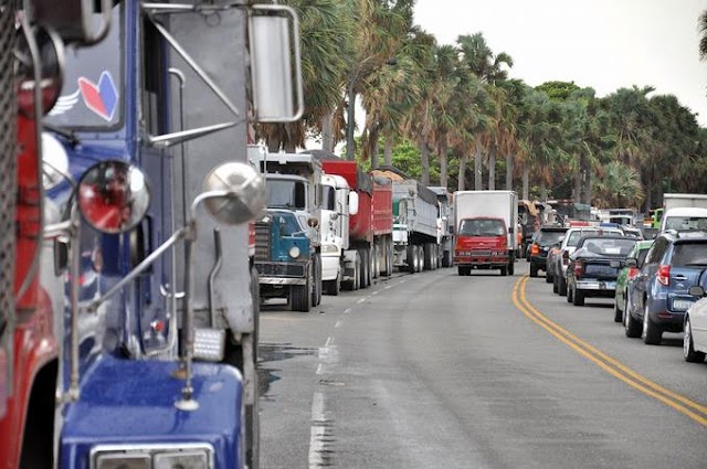 Fenatrado paraliza transporte de carga