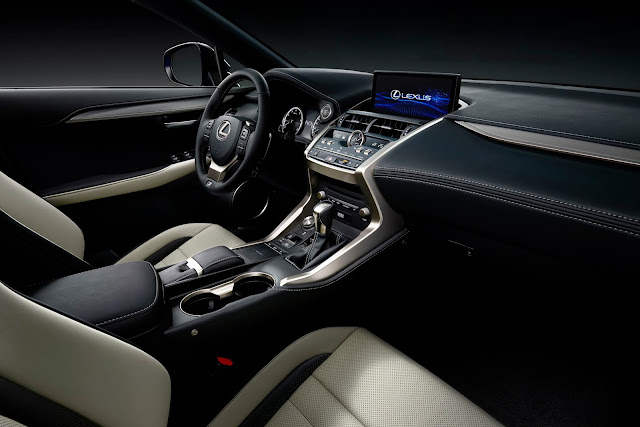 Interior view of 2018 Lexus NX 300