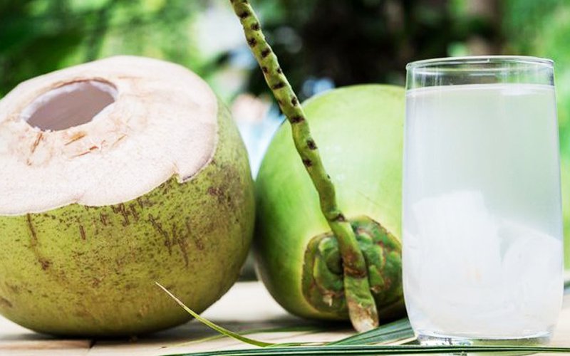 Bolehkah makan ubat dengan minum air kelapa? Ini jawapan 