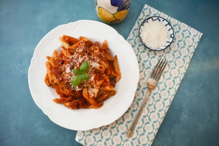 Best Tomato & Basil Pasta Sauce