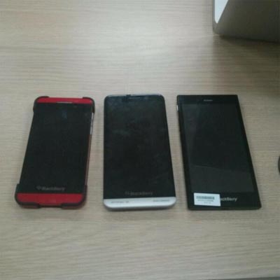 Penampakan BlackBerry Z3 Bersama Z10 dan Z30