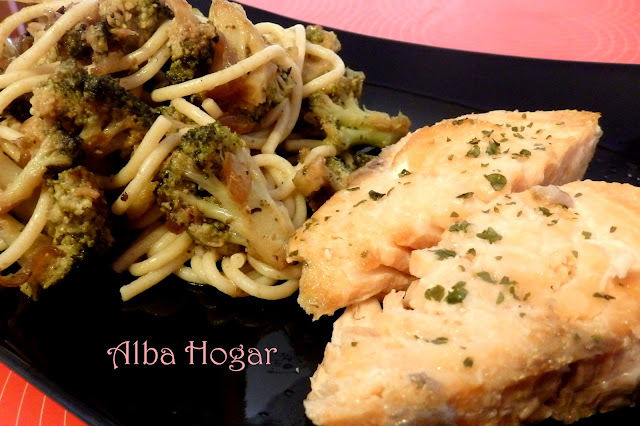 salmón con pasta integral y brócoli alba hogar