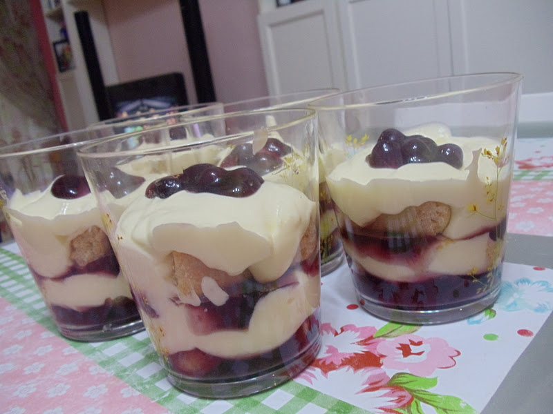 tiramisu  tiramisu  Azlita punya Manis Azlita . blueberry  ni daripada azlita Masam Dapur