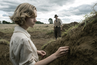 The Dig 2021 Carey Mulligan Ralph Fiennes Image 1