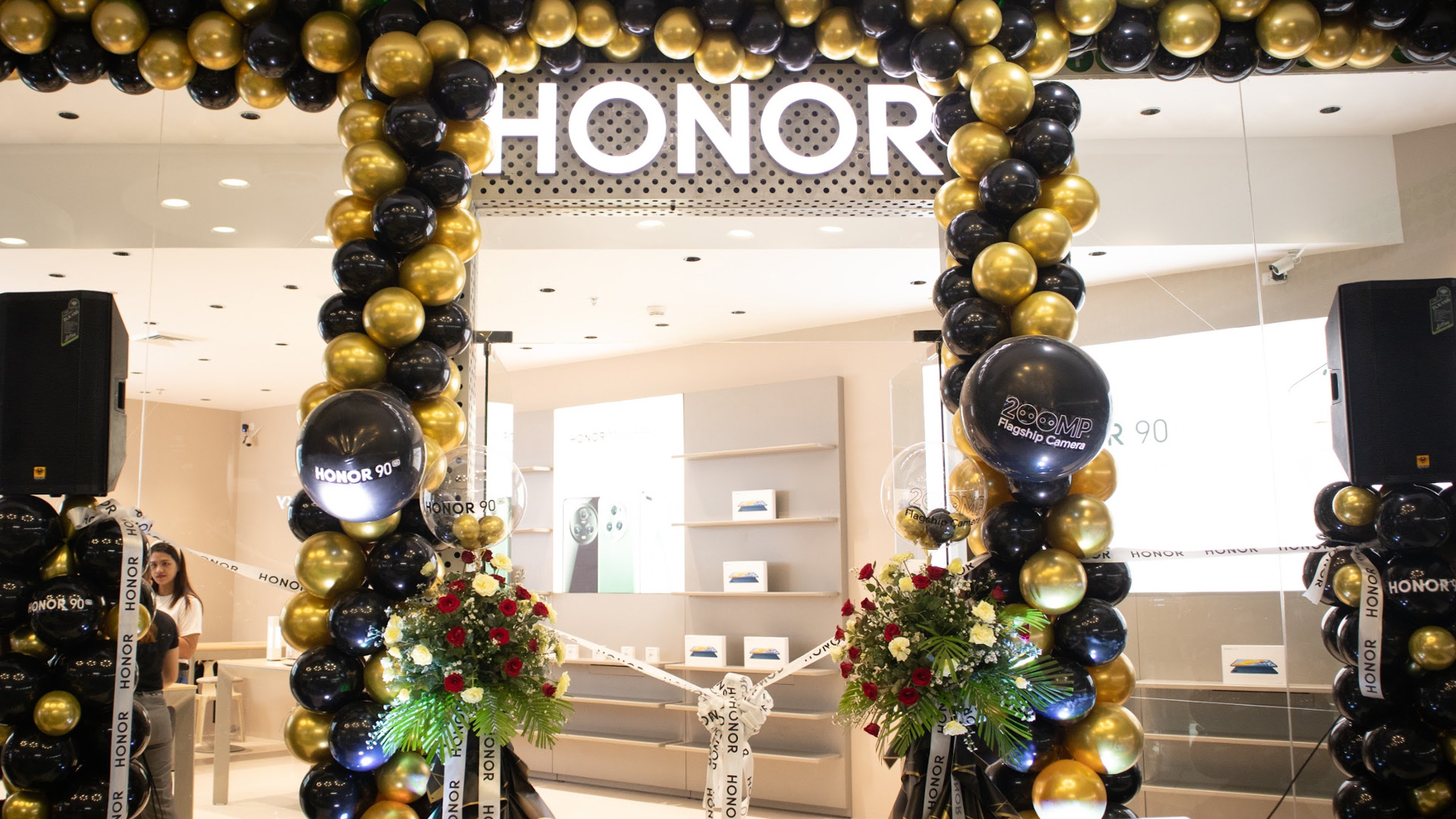 HONOR opens 1st Experience Store in Mindanao