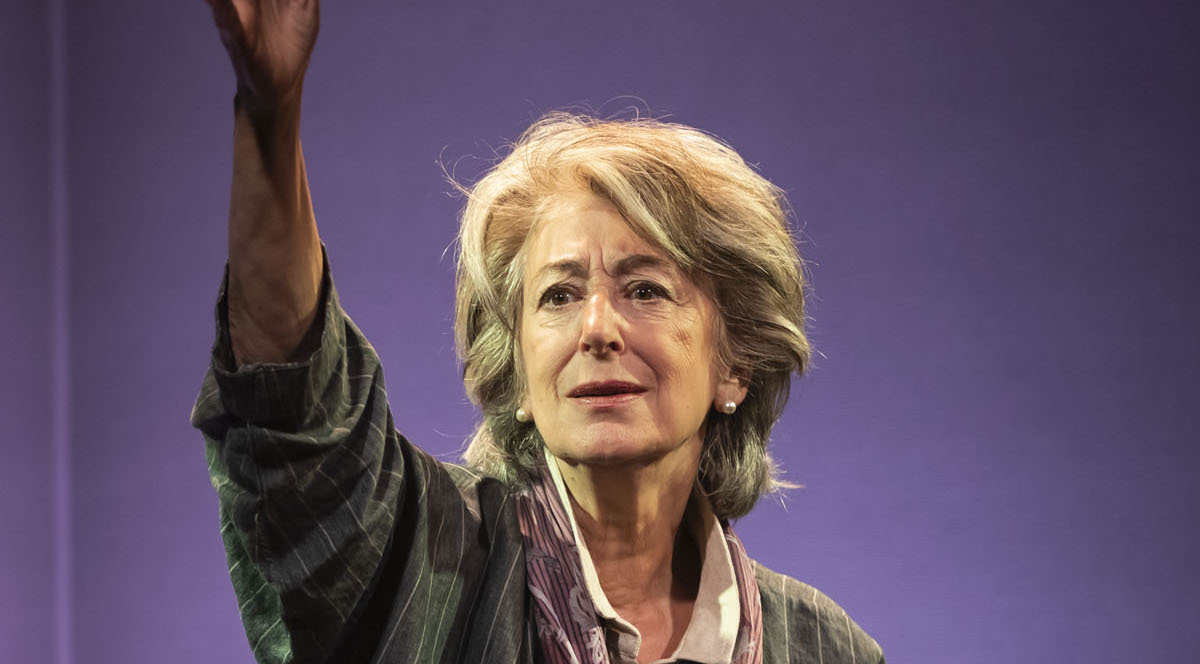 REVIEW: Rose at the Ambassadors Theatre 