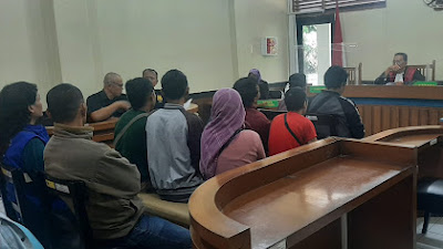 Satpol PP Kota Bandung Seret Puluhan PKL ke Meja Hijau