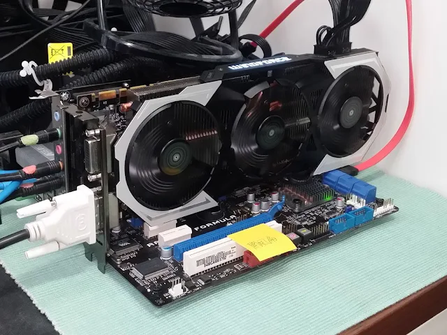 Gigabyte GTX980Ti G1在主機板上