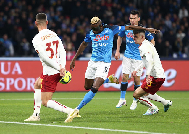 Victor Osimhen scores clever volley in Napoli 2-1 Roma - Match Highlights