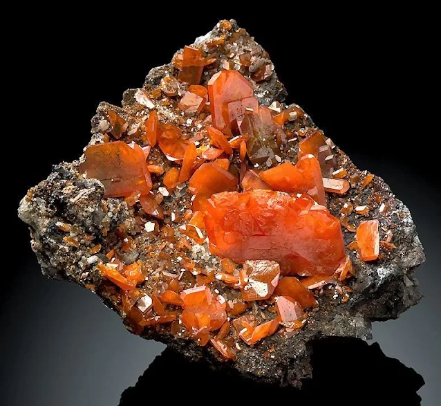 Wulfenite on Matrix