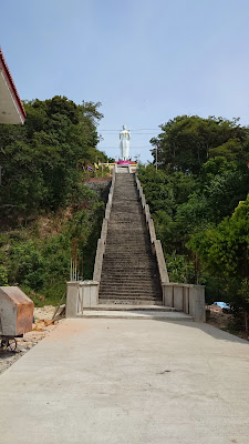Buddha on the top - Plong Sawai