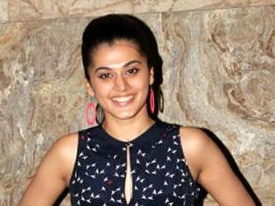 SUKSES PINK, JUSTRU MEMBUAT TAAPSEE PANNU TAKUT