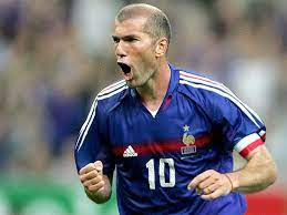Zidane Zinédine : Un Maestro du Football