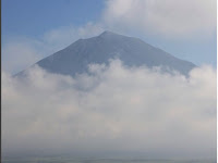 Bentuk Gunung Api Di Indonesia Pada Umumnya