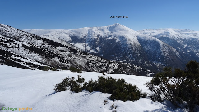 Ruta invernal al Pico Nevadín desde Salientes