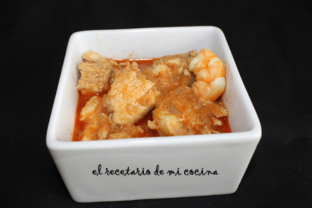 pollo guisado con langostinos