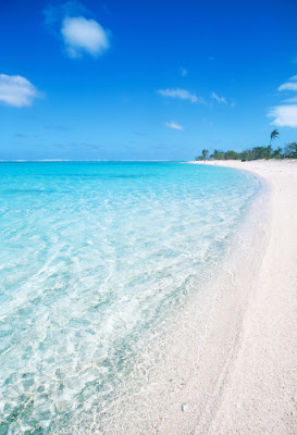 Vit sandstrand på Bora Bora Tahiti