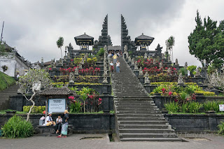 10 Tempat Wisata di Bali Yang Sangat Terkenal dan Populer