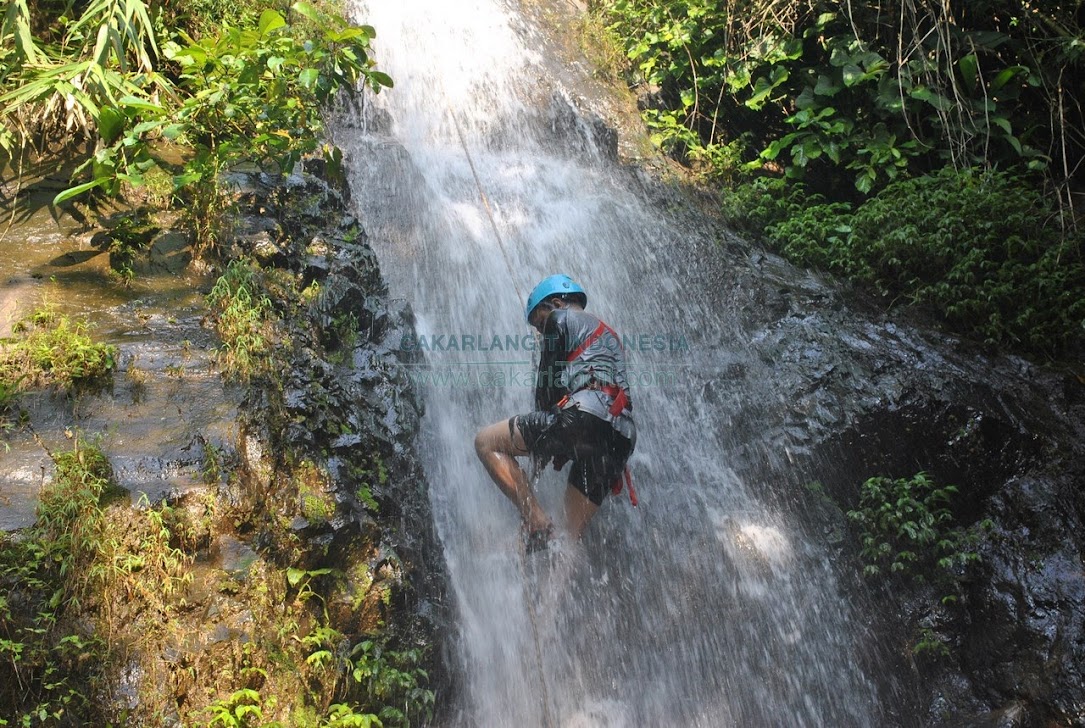 Paket Tracking Curug Putri Kencana 