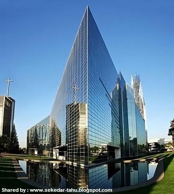  Bangunan  kaca  terbesar di dunia Crystal Cathedral Aneh 