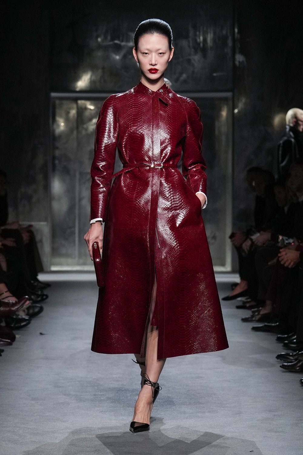 Tom Ford FW25: Haider Ackermann’s Sculpted Elegance Redefines Modern Glamour
