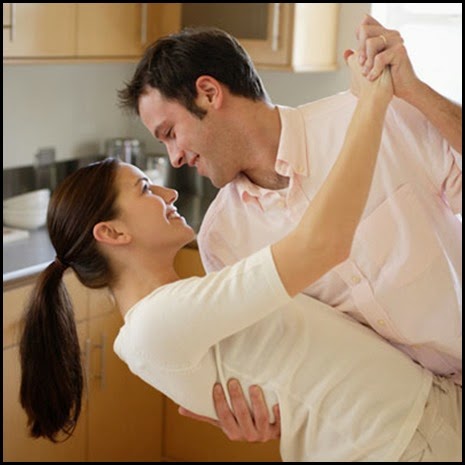 couple-dancing-kitchen1