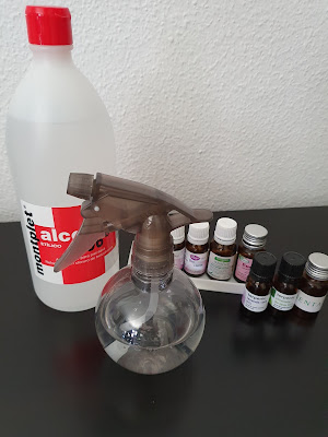 Alcohol de 96º, aceites esenciales y espray